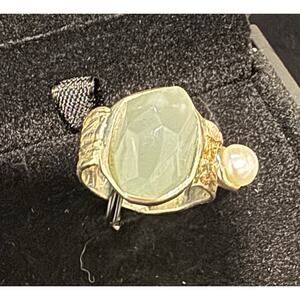 Size 7 Sterling Silver Ring With Jade And Pearl Settings